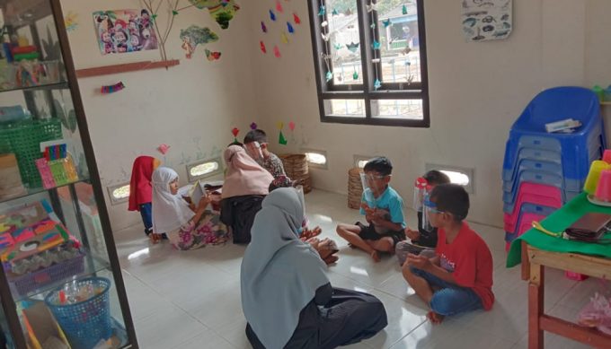 Jauh Dari Kesan Mewah, Mahasiswa UNMUH Babel Kembangkan Rumah Baca Dusun Keceper