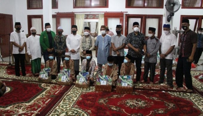 Fortamas Bangka Setara Bagikan Puluhan Paket Sembako