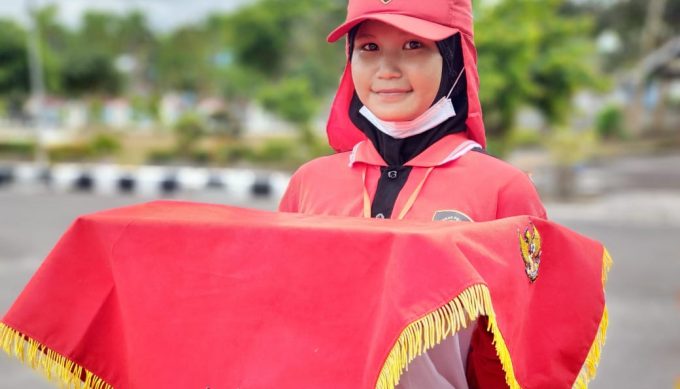 Siswi SMA N 1 Sungailiat Terpilih Jadi Pembawa Bendera Pusaka, Dwi: Ingin Seperti Ayah