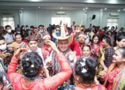 Gunakan Ti’i Langga, Molen Lantik Pengurus Keluarga TIROSA Pangkalpinang