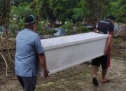 Sudah Muncul Belatung, Dua Mayat Tanpa Identitas Dimakamkan di TPU Bypass