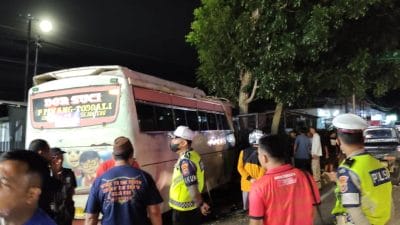 Hendak Ikuti Turnamen di Sungailiat, Bus Rombongan Pesepakbola Air Bara Kecelakaan di Koba