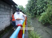 Temui Warga Kampung Amau, Gubernur: Ini Ganti Untung Loh