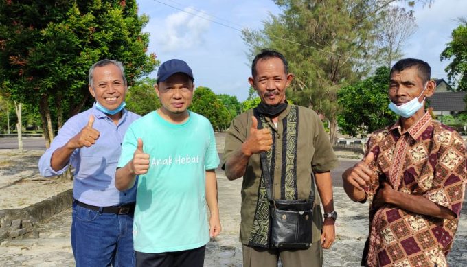 Temui Bupati Sambil Berjemur, Koperasi Alam Jaya Tanjung Pura Sampaikan Empat Masalah