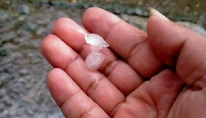 Heboh, Hujan Es Terjadi di Bangka Tengah