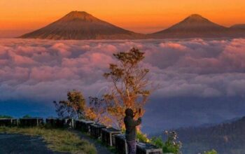 Indahnya Gunung Telomoyo, Destinasi Wisata Alam Paling Hits di Jawa Tengah