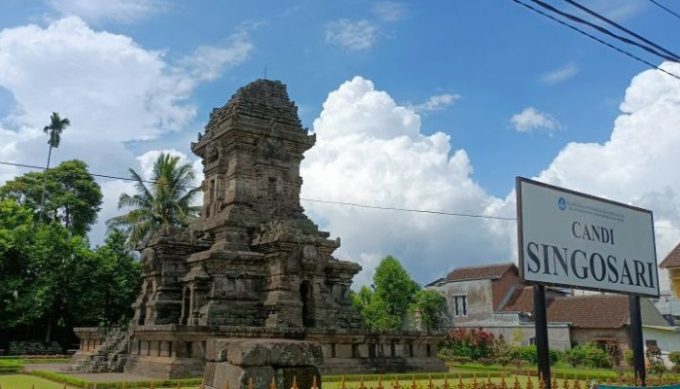 Candi Singosari, Destinasi Candi Bersejarah Dikelilingi Taman Cantik di Malang