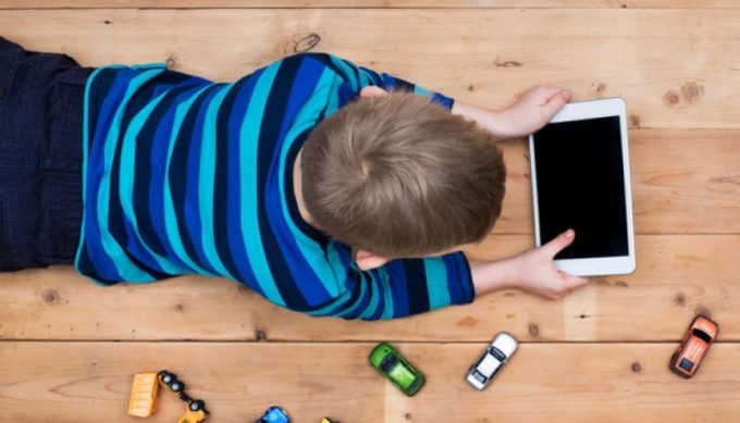 7 Tips Kiat Ampuh Menghentikan Anak yang Kecanduan Gadget