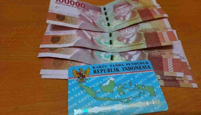 Di Kurau, Warga Dikenakan Tarif 250 Ribu untuk Buat KTP dan KK