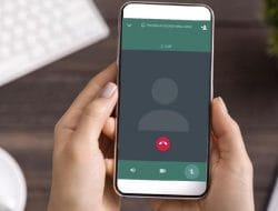 7 Cara Mengatasi Telepon WhatsApp Bermasalah Atau Putus-putus