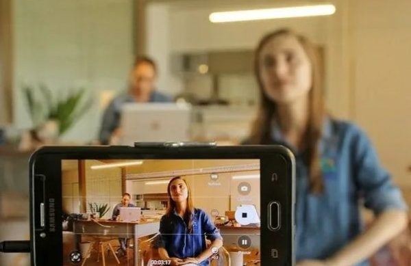 Ketahui 3 Aplikasi Kamera Agar HP-mu Bisa Jadi Webcam Terbaru 2022