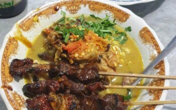 Kuliner Legendaris Nasi Becek Khas Nganjuk, Ada Menu Terbaru 2023