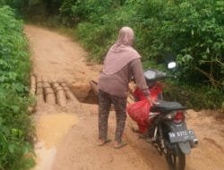Sudah Puluhan Tahun Jalan di Dusun Sadap Rusak Parah, Warga Mengaku Seperti Terisolir