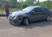 Sedan vs Pickup di Bypass Koba, Sopir Dilarikan ke Rumah Sakit
