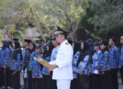 Momen Harkitnas, Algafry Bagikan Uang untuk ASN dan Siswa