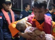 Terkatung-katung Selama 3 Jam, Tim SAR Berhasil Evakuasi 151 Penumpang KM Sakura Express