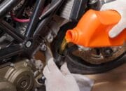 Rekomendasi 4 Flushing Oli Motor Matic untuk Performa Mesin Agar Lebih Baik