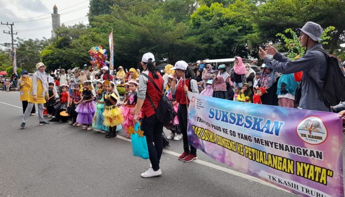 Kostum Warna Warni Meriahkan Karnaval PAUD Bangka Tengah