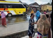 Braakkkk, Nia Langsung Keluar Rumah