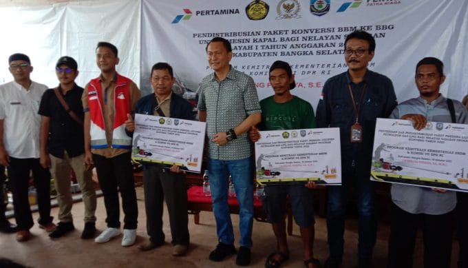 BPJ Salurkan 241 Mesin Kapal Berbahan Gas LPG ke Nelayan Bangka Selatan