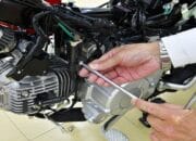 Begini 7 Cara Menyetel Karburator Motor, Solusi Menghemat Bahan Bakar dan Kencang