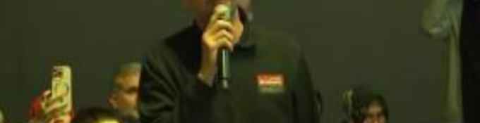 Raffi Ahmad Berbicara Bahasa Inggris di Depan Valentino Rossi, Gigi Tersenyum