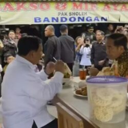 Presiden Jokowi Makan Bakso Bareng Prabowo di Magelang Jawa Tengah