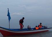Perahu Yahya Tak Kunjung Balik Setelah Dihantam Cuaca Buruk di Lubuk Besar