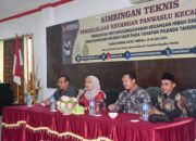 Bawaslu Bangka Selatan Ajari Panwascam Kelola Keuangan