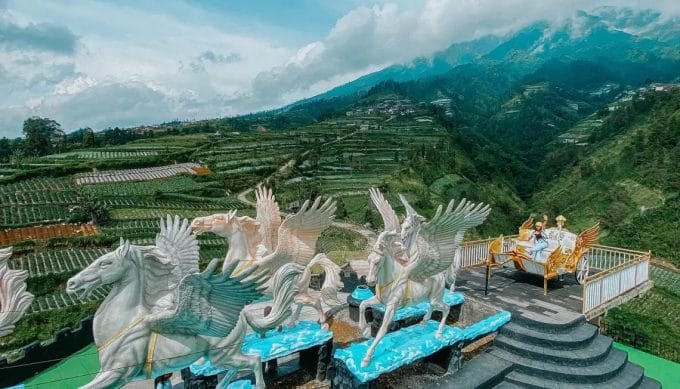 Menikmati View Cantik di Negeri Kahyangan Magelang, Dengan Pemandangan Gunung yang Menakjubkan
