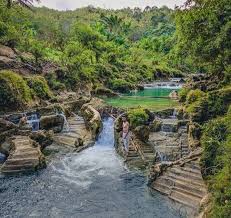 Wisata Curug Panetean