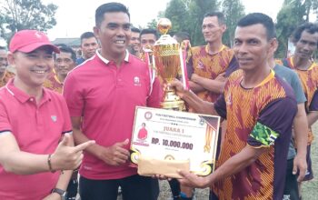 Mulkan Tutup Fun Football Championship ,Veteran Jaya Riding Panjang Juara