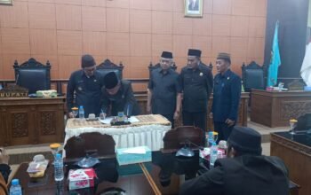 Kursi Tamu dan OPD Kosong Saat Paripurna Penyampaian Raperda APBD Bateng