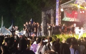 Musik Remix DJ Anis Biuskan Pengunjung Festival Sumpah Pemuda, Hajar DJ !