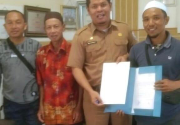 Akhirnya Bank Tanah Batalkan Pemasangan Patok di Desa Delas