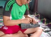 Hebat, Kepala Sekolah di Bangka Selatan Ini Bisa Perbaiki Handphone