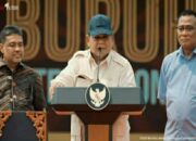Canda Prabowo di Acara Peringatan Hari Buruh di Monas Jakarta