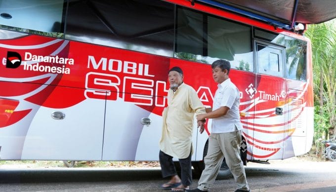Ratusan Warga Kebintik Serbu Mobil Sehat