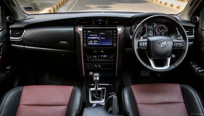 Dashboard Canggih Fortuner Bikin Perjalanan Keluarga Lebih Nyaman dan Menyenangkan