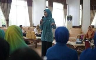 Eva Inisiasi Seminar Kesehatan dan Gerakan Pengendalian Penyakit Prioritas Pada Usia Produktif